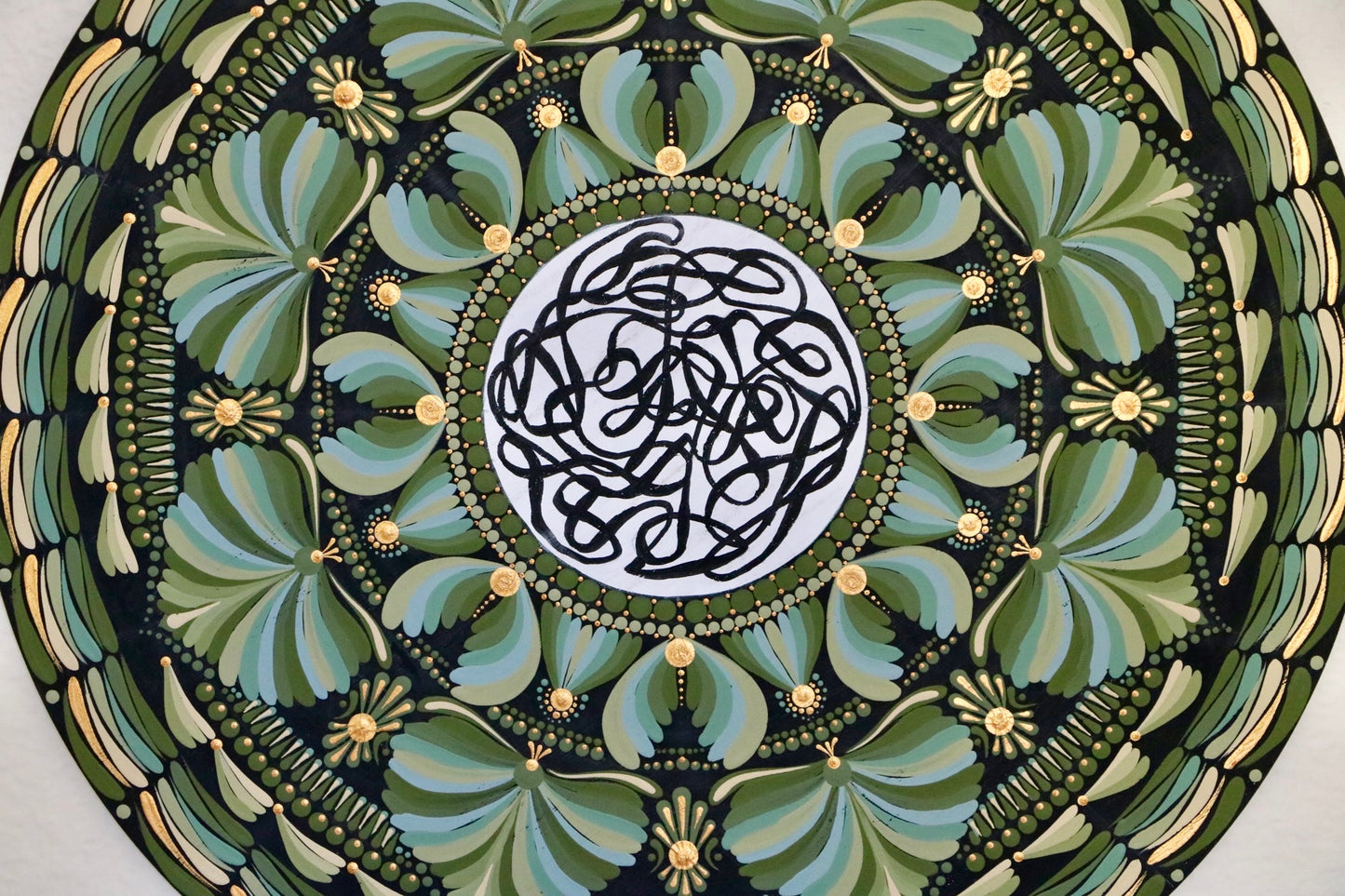 A chaotic mind in a perfectly harmonious universe